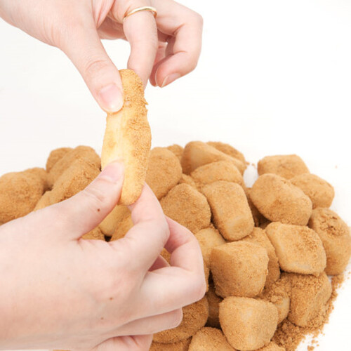 천번을 치대어 쫄깃한 인절미